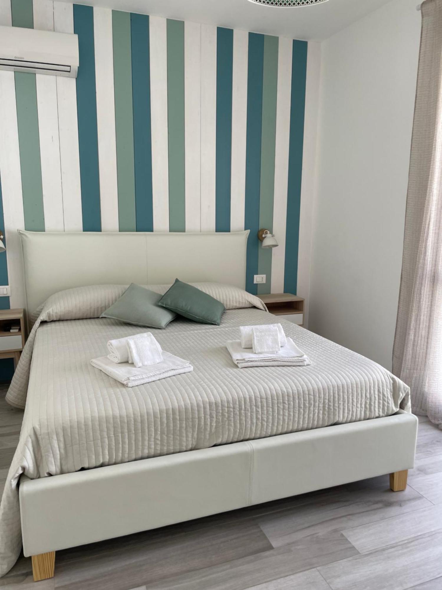 Cala Azzurra Macari Bed And Breakfast And Holidays House Ngoại thất bức ảnh